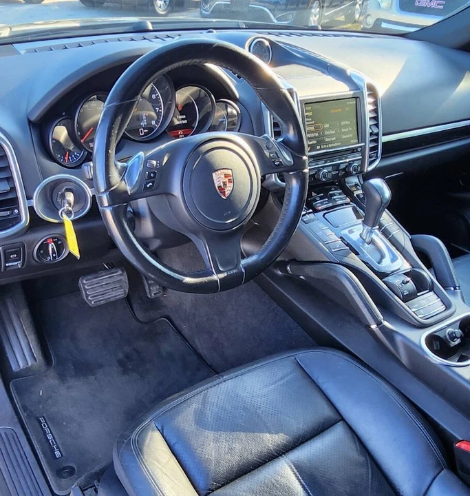 2014 Porsche 958 Cayenne - Image 14 of 20