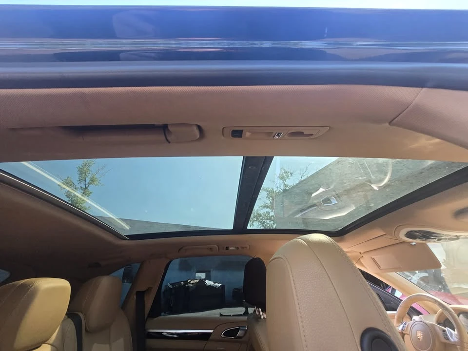 2014 Porsche 958 Cayenne - Image 6 of 10