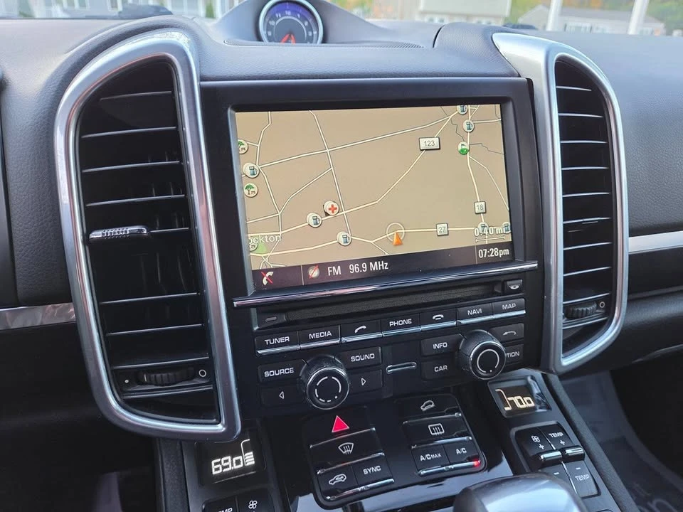 2014 Porsche 958 Cayenne - Image 17 of 20