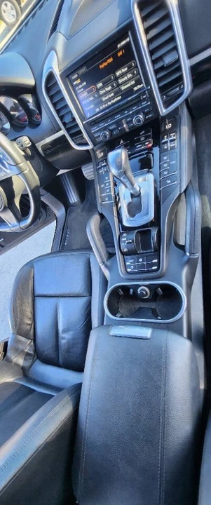 2014 Porsche 958 Cayenne - Image 11 of 20