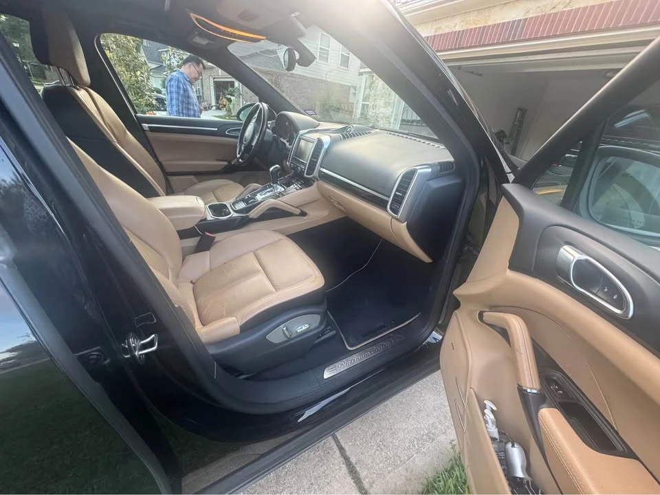 2014 Porsche 958 Cayenne - Image 3 of 8