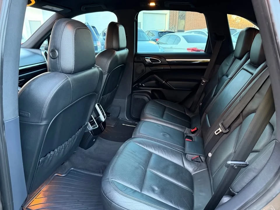 2014 Porsche 958 Cayenne - Image 16 of 20