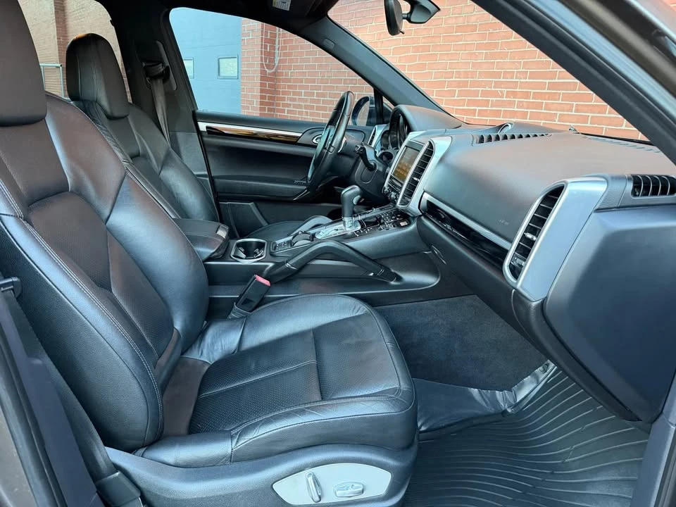 2014 Porsche 958 Cayenne - Image 19 of 20