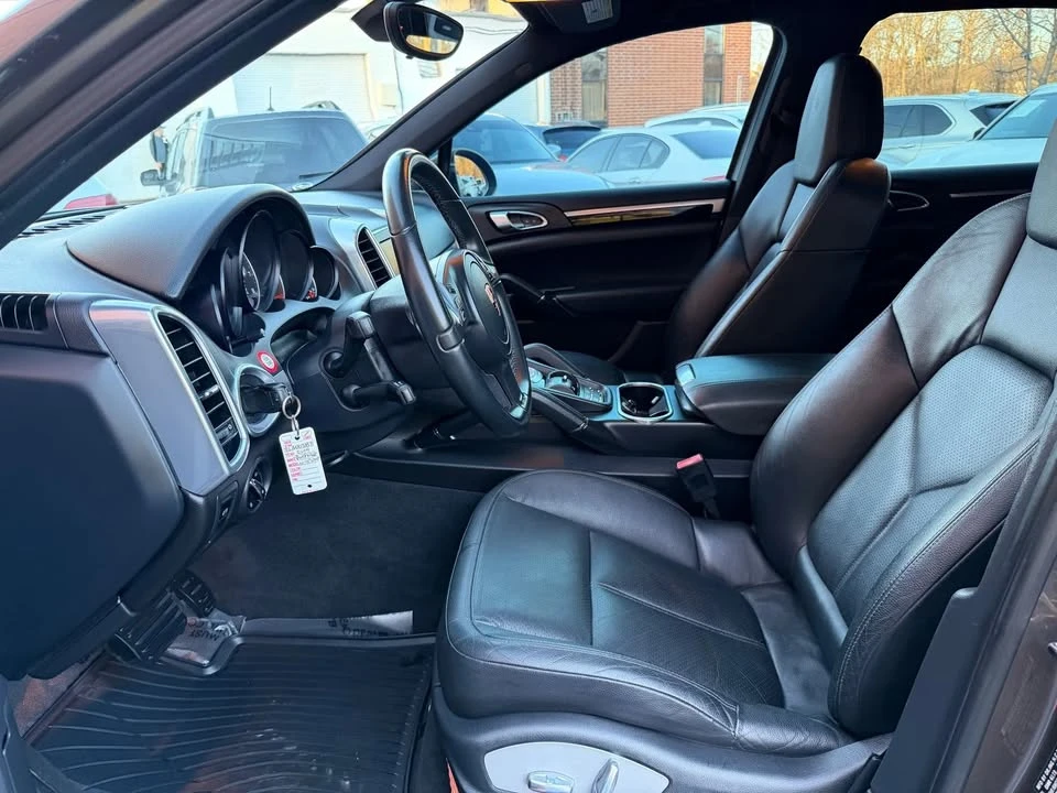 2014 Porsche 958 Cayenne - Image 13 of 20
