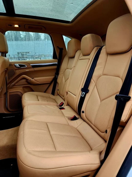2014 Porsche 958 Cayenne - Image 16 of 20