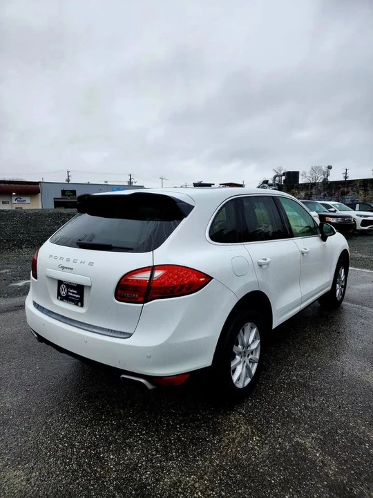 2014 Porsche 958 Cayenne - Image 12 of 20