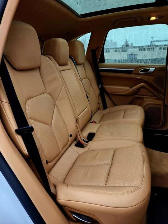 2014 Porsche 958 Cayenne - Image 17 of 20
