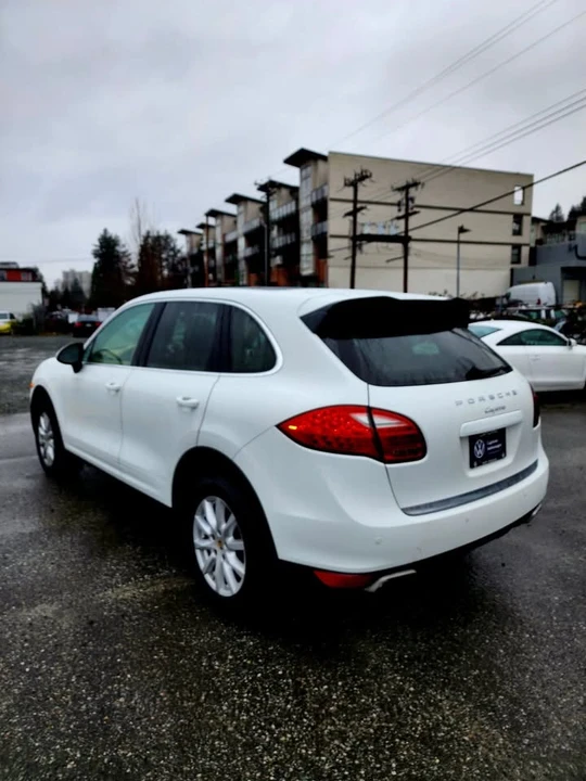 2014 Porsche 958 Cayenne - Image 9 of 20