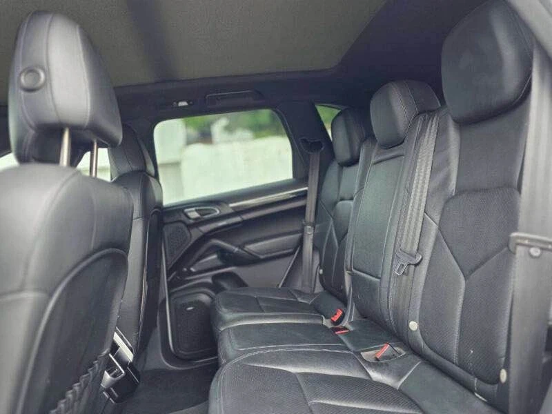 2014 Porsche 958 Cayenne S - Image 7 of 12