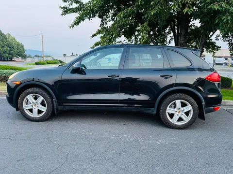 2014 Porsche Cayenne Sport