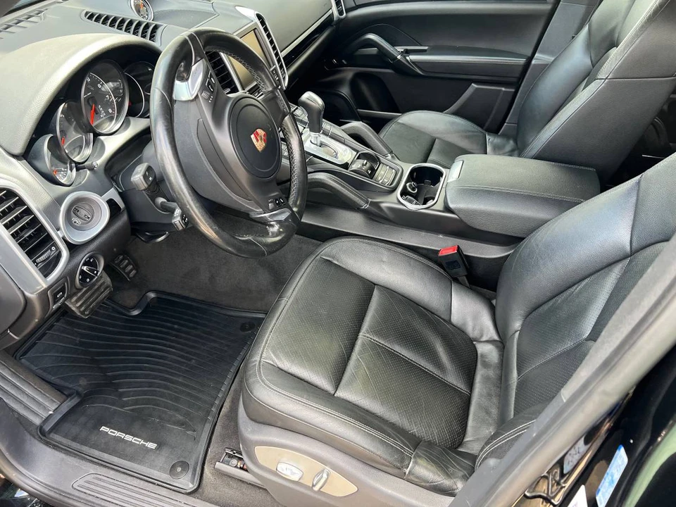 2014 Porsche 958 Cayenne - Image 6 of 10