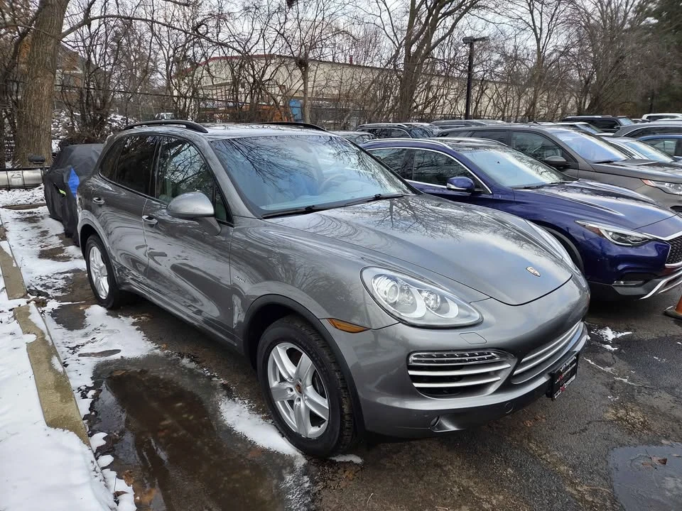 2014 Porsche 958 Cayenne Diesel - Image 2 of 13