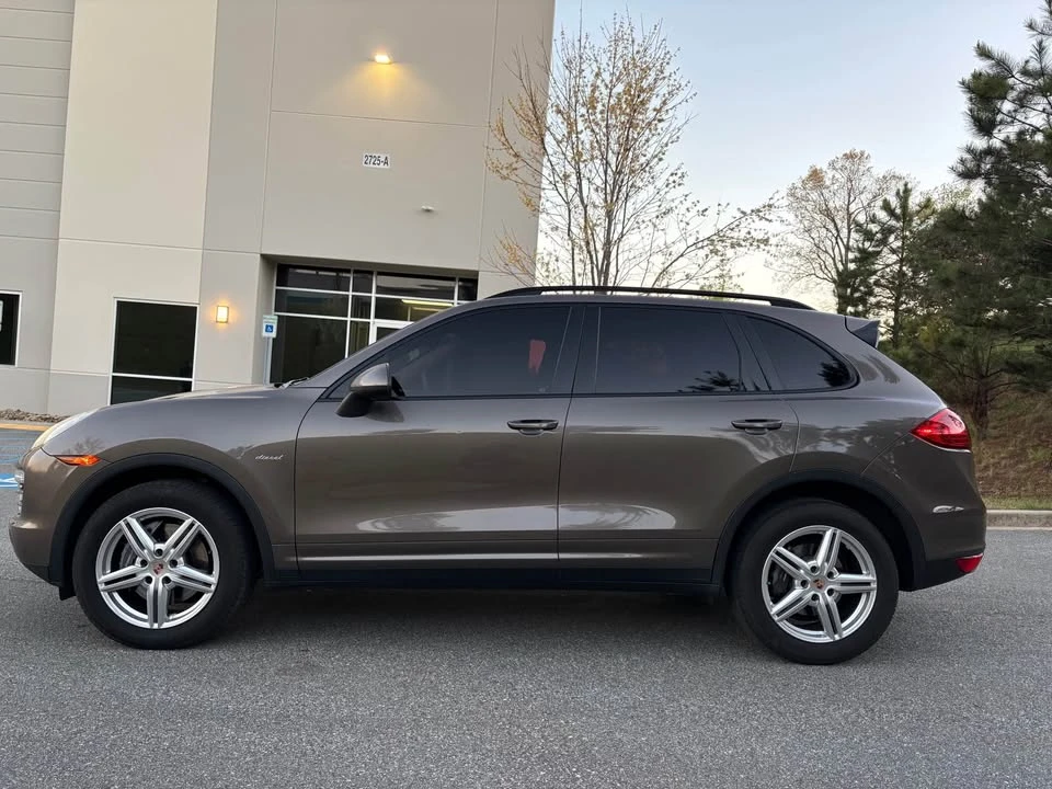 2014 Porsche 958 Cayenne Diesel - Image 2 of 11