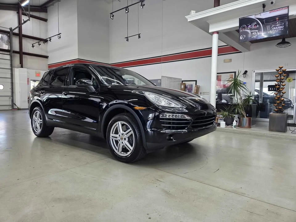2014 Porsche 958 Cayenne Diesel - Image 2 of 10