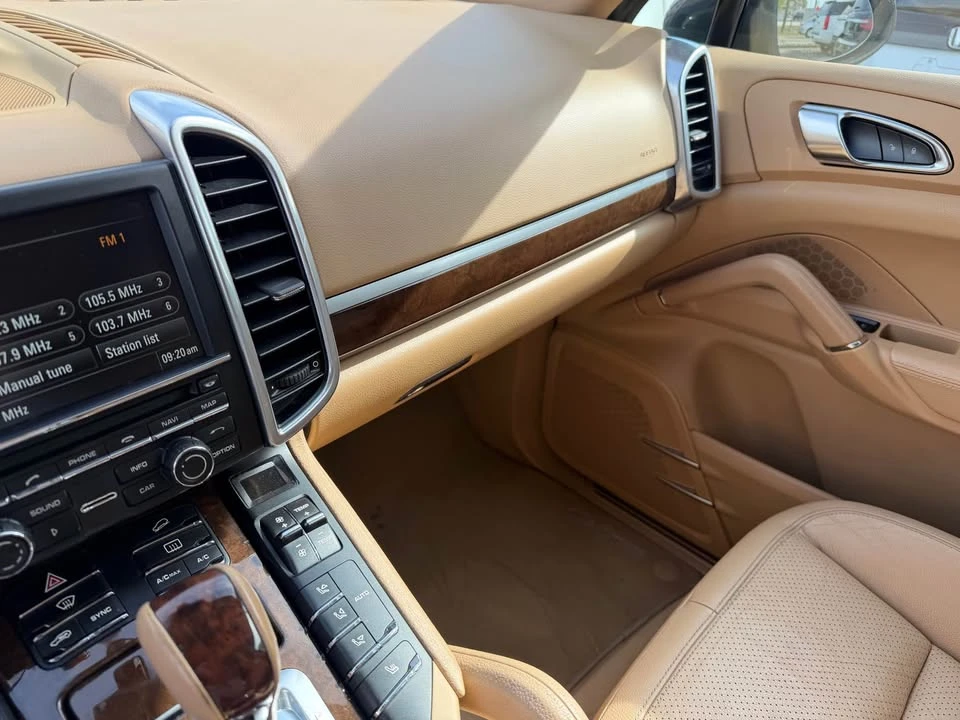 2014 Porsche 958 Cayenne Diesel - Image 9 of 10