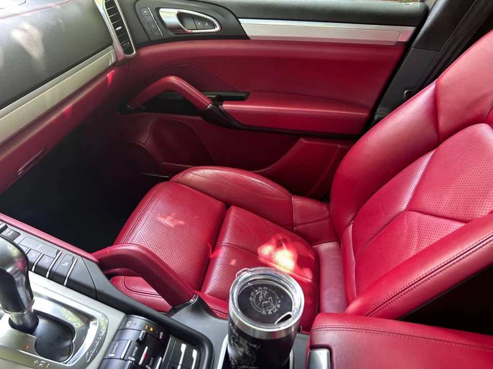 2014 Porsche 958 Cayenne GTS - Image 8 of 10