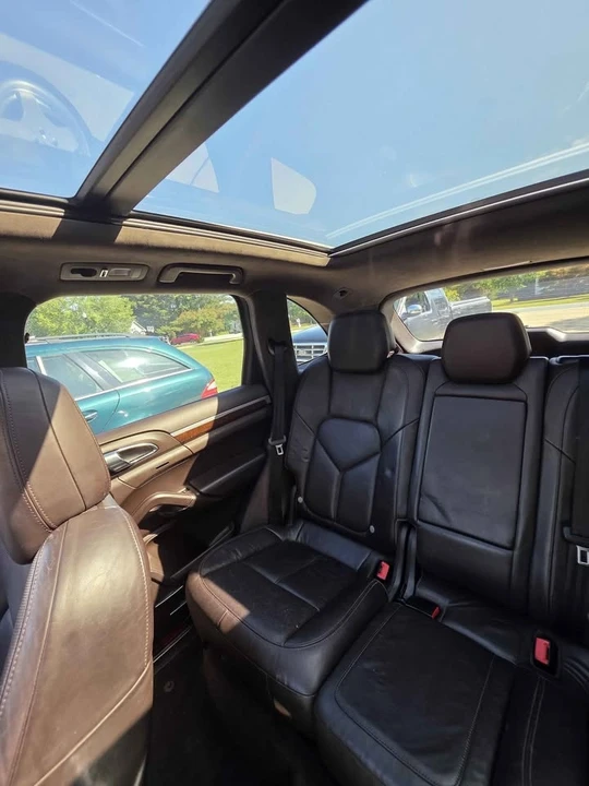 2014 Porsche 958 Cayenne GTS - Image 8 of 11