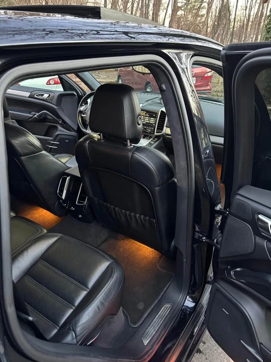 2014 Porsche 958 Cayenne GTS - Image 10 of 19