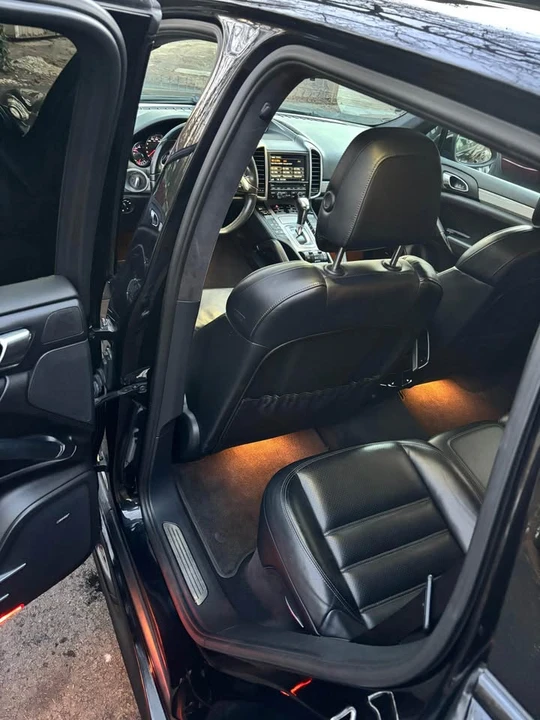 2014 Porsche 958 Cayenne GTS - Image 14 of 19