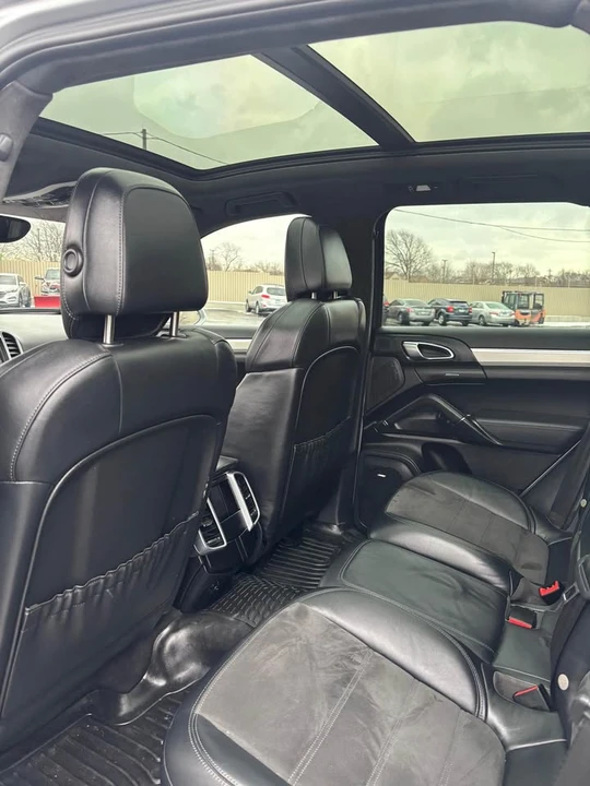 2014 Porsche 958 Cayenne GTS - Image 12 of 19
