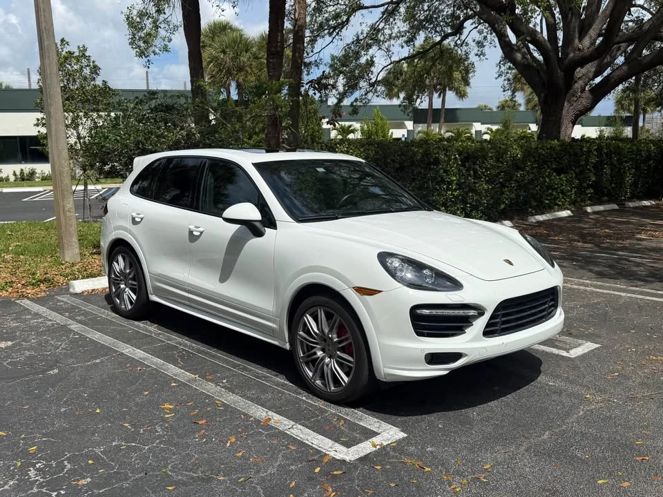 2014 Porsche 958 Cayenne GTS - Image 2 of 20