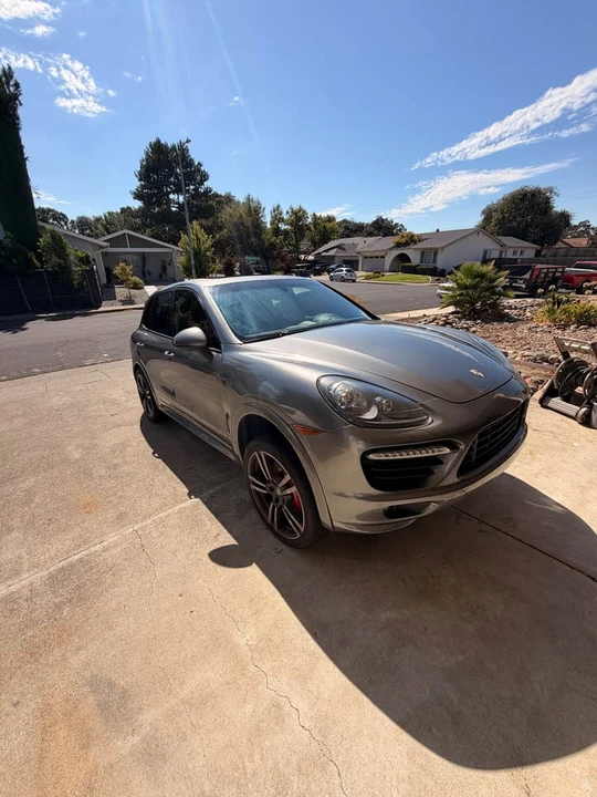 2014 Porsche 958 Cayenne GTS - Image 2 of 15