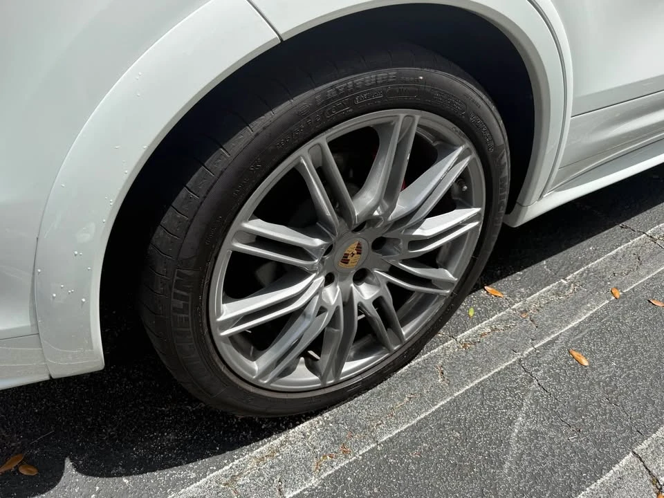 2014 Porsche 958 Cayenne GTS - Image 11 of 20