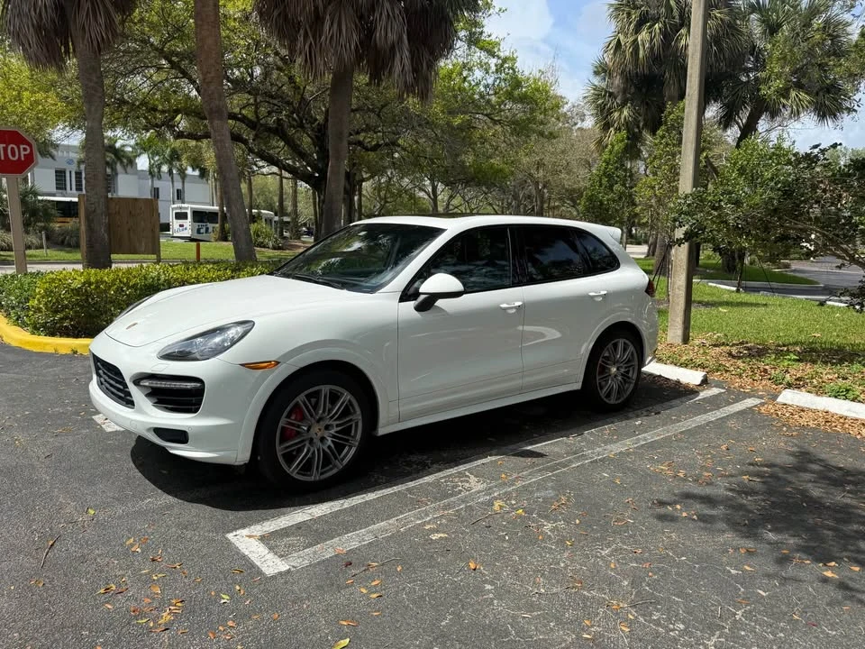 2014 Porsche 958 Cayenne GTS - Image 6 of 20