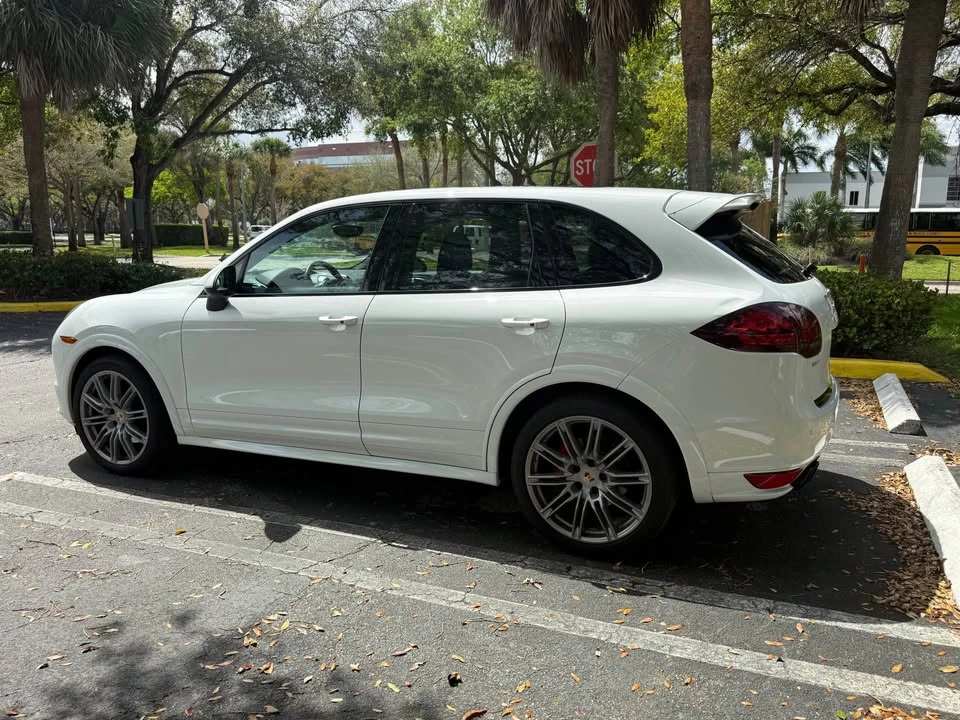 2014 Porsche 958 Cayenne GTS - Image 5 of 20