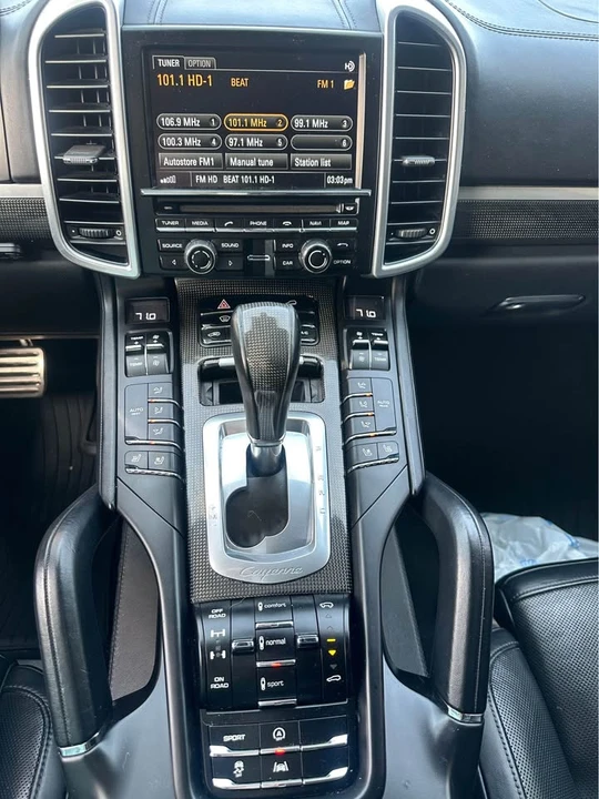 2014 Porsche 958 Cayenne GTS - Image 11 of 18