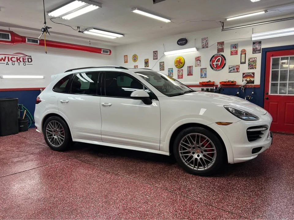 2014 Porsche 958 Cayenne GTS - Image 4 of 12