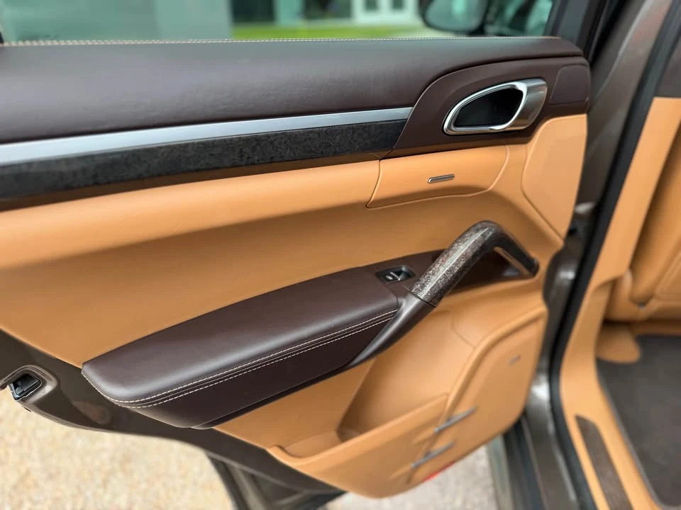 2014 Porsche 958 Cayenne GTS - Image 15 of 19