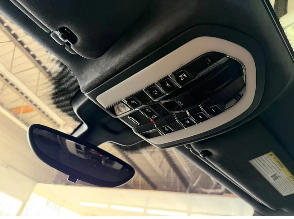2014 Porsche 958 Cayenne GTS - Image 8 of 17