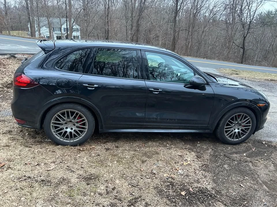 2014 Porsche 958 Cayenne GTS - Image 2 of 11