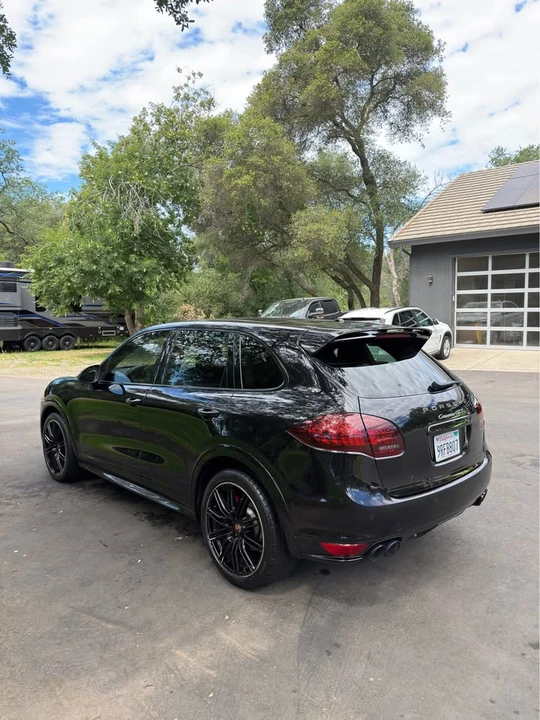 2014 Porsche 958 Cayenne GTS - Image 2 of 8