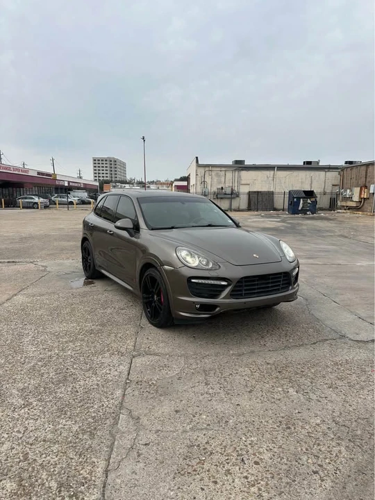 2014 Porsche 958 Cayenne GTS - Image 2 of 13