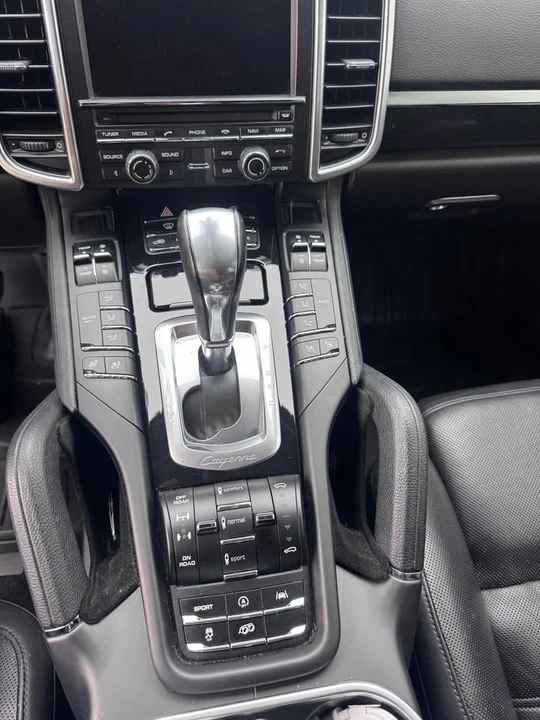 2014 Porsche 958 Cayenne GTS - Image 8 of 13
