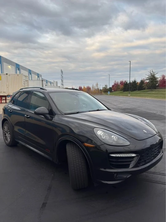 2014 Porsche 958 Cayenne GTS - Image 2 of 10