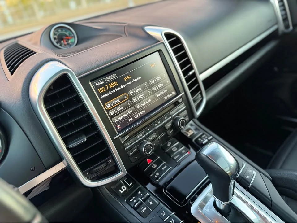 2014 Porsche 958 Cayenne S - Image 11 of 15