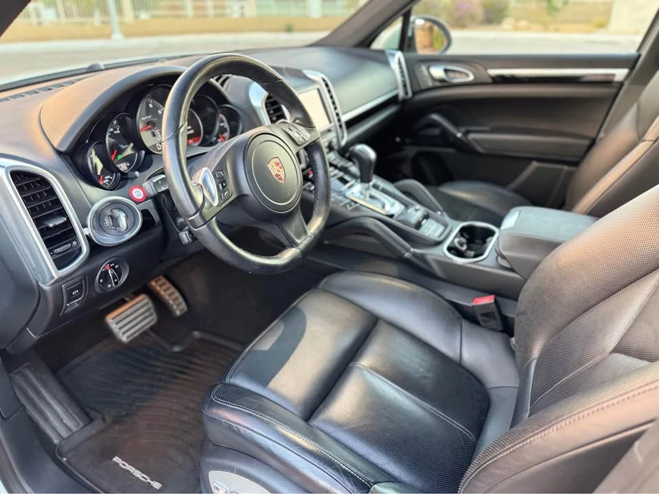 2014 Porsche 958 Cayenne S - Image 10 of 15