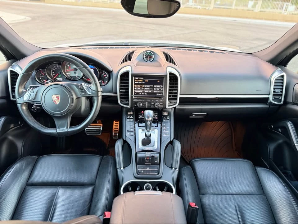 2014 Porsche 958 Cayenne S - Image 12 of 15