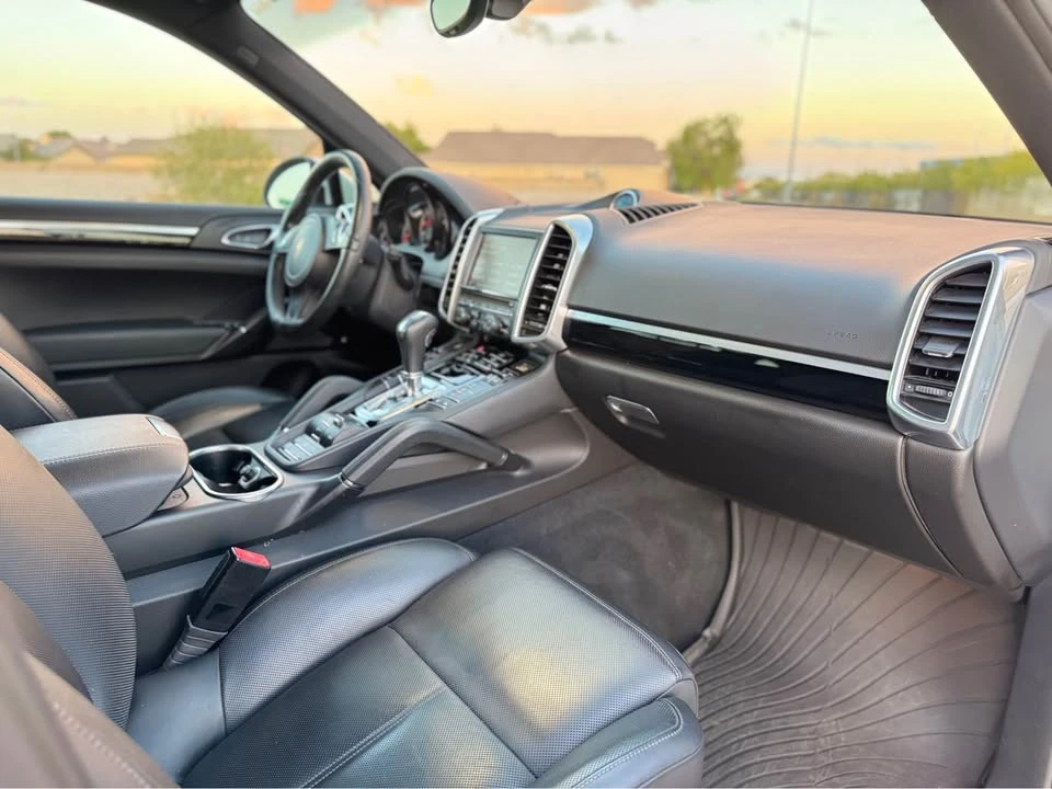 2014 Porsche 958 Cayenne S - Image 8 of 15