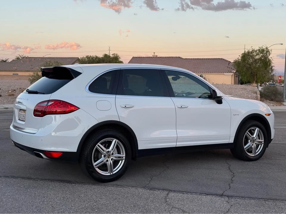 2014 Porsche 958 Cayenne S - Image 4 of 15
