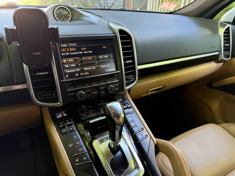 2014 Porsche 958 Cayenne - Image 6 of 20