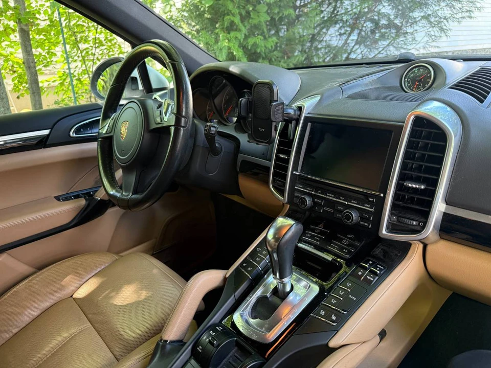 2014 Porsche 958 Cayenne - Image 15 of 20