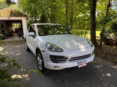 2014 Porsche Cayenne Base / Platinum Edition