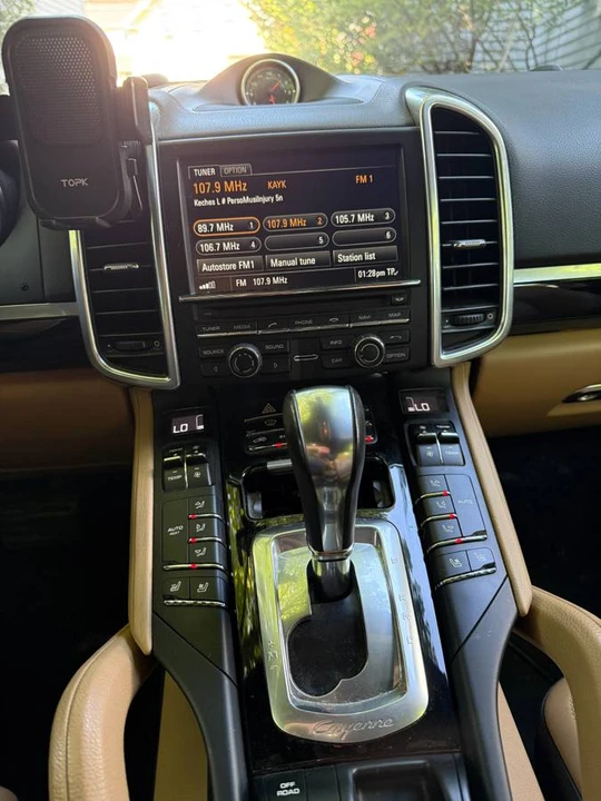 2014 Porsche 958 Cayenne - Image 7 of 20
