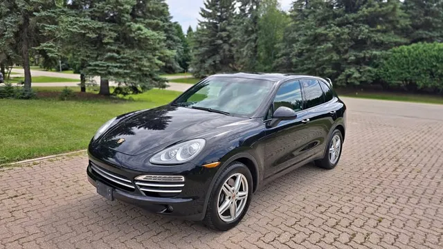 2014 Porsche Cayenne Platinum