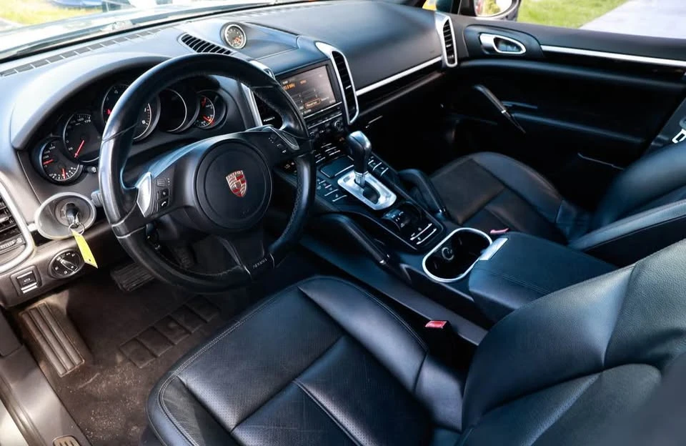 2014 Porsche 958 Cayenne - Image 10 of 17