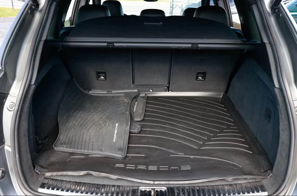2014 Porsche 958 Cayenne - Image 16 of 17